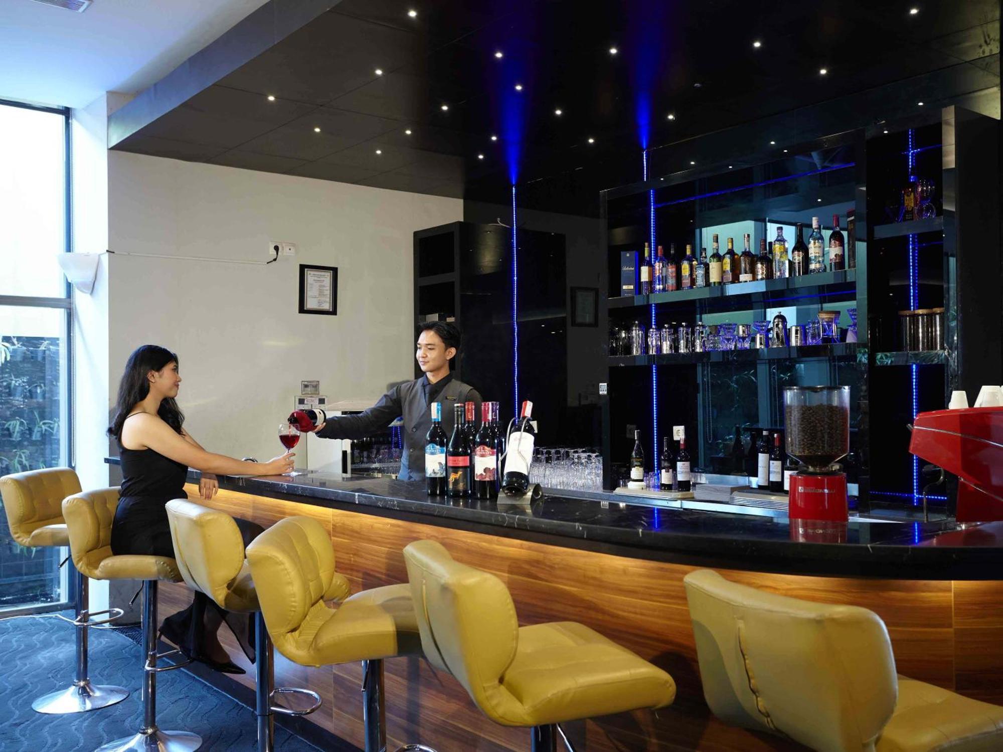 巴厘巴板酒店及会议厅 外观 照片